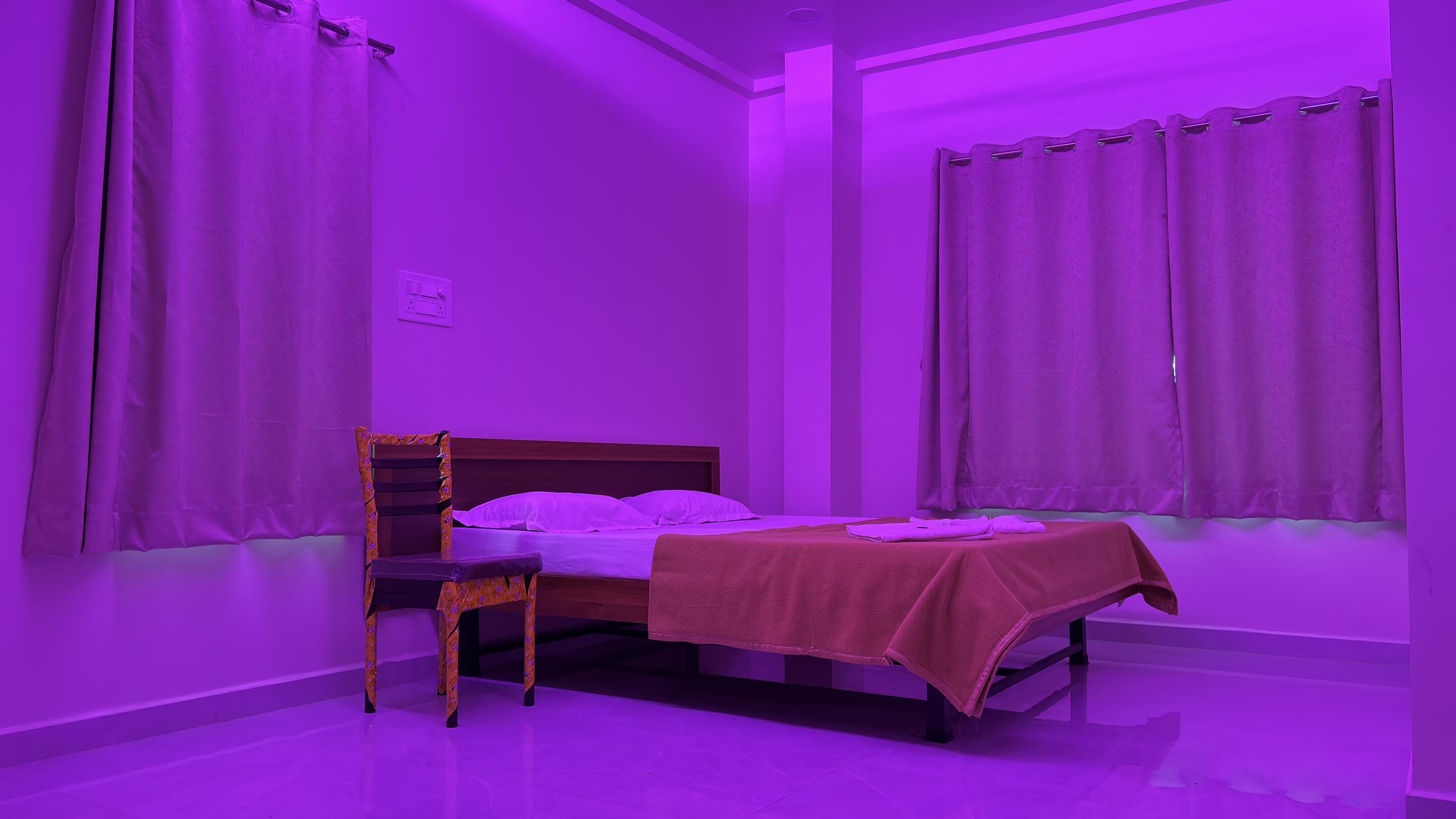 room-005